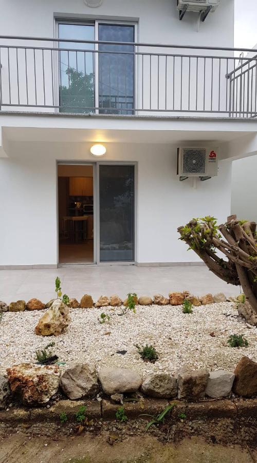 Polis Herb Garden 外观 照片